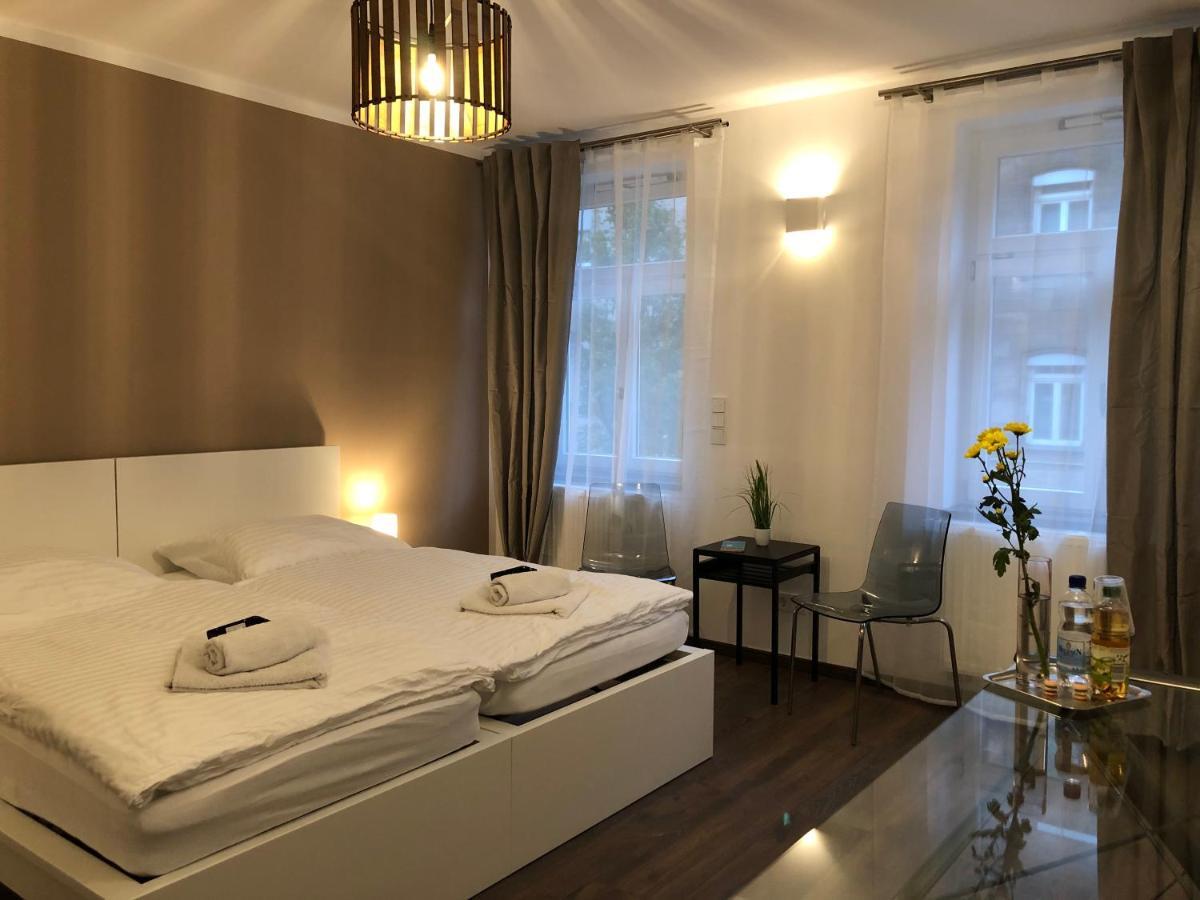 New Private Rooms Fürth Esterno foto