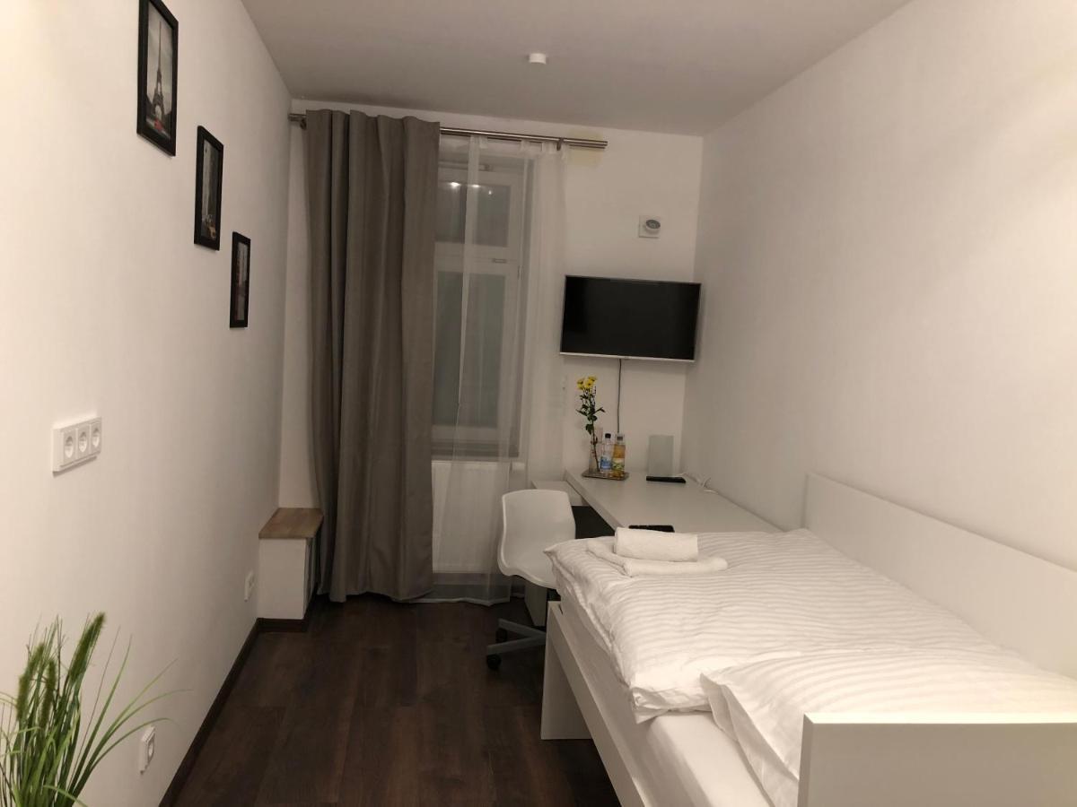 New Private Rooms Fürth Esterno foto