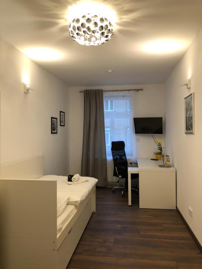 New Private Rooms Fürth Esterno foto