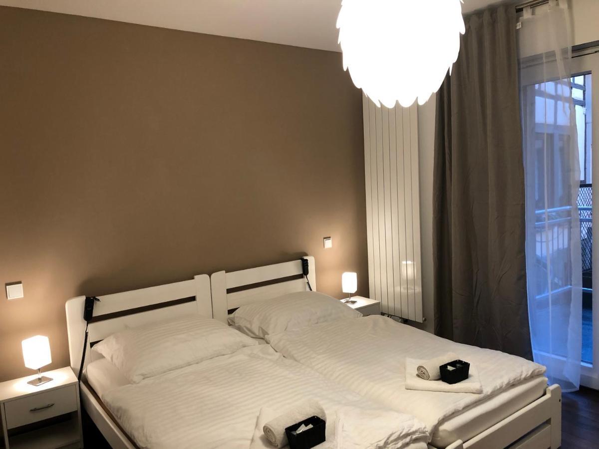 New Private Rooms Fürth Esterno foto